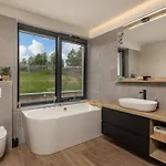 فيلة Propuh By Interhome *